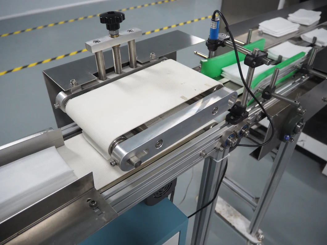 Chiffon humide à grande vitesse complètement automatique de la fabrication chinoise 10-30 PCS/Pack faisant la machine