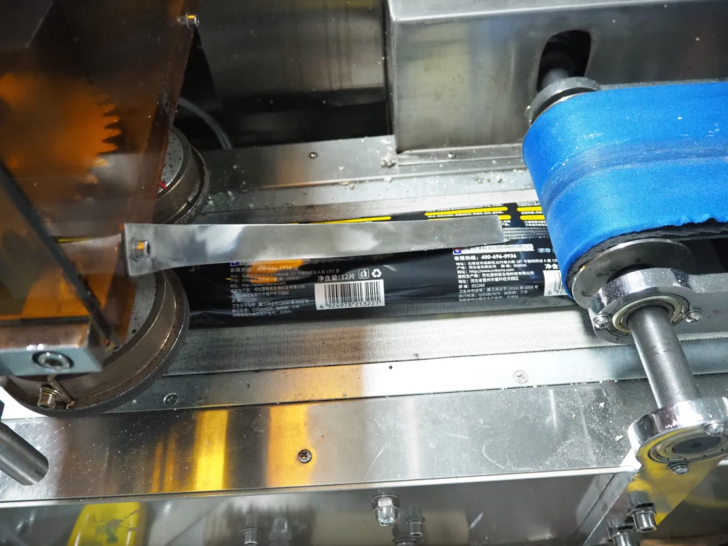 Chiffon humide d'une seule pièce complètement automatique de rendement élevé de ventes directes d'usine faisant et machine de conditionnement