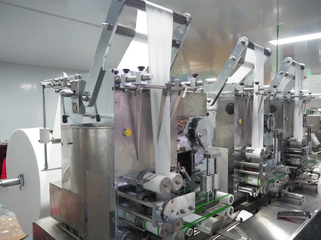 Chiffon humide d'une seule pièce complètement automatique de rendement élevé de ventes directes d'usine faisant et machine de conditionnement