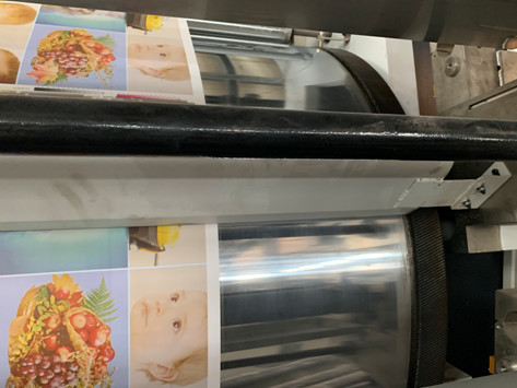 Sac non-tissé de papier de 700mm emballage faisant à bulle de la machine 3000kg la poly annonce