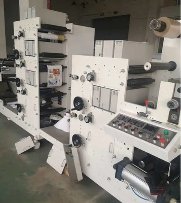 Machine d'impression 1300mm de Flexo de label d'autocollant avec le papier de petit pain du certificat 5colors de la CE