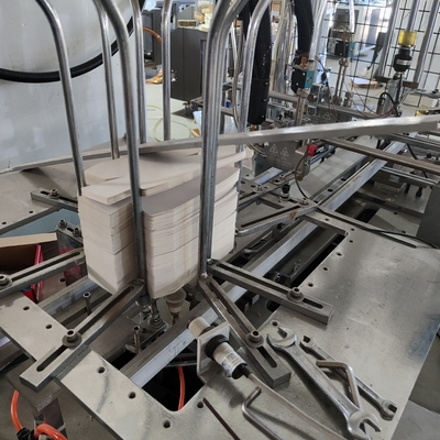 Machine à carton non standard # travaux décoratifs # carton alimentaire # boîte à lunch jetable # procédé adhésif thermofusible