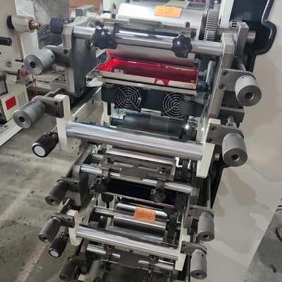 250 mm Longueur 180 mm Largeur Machine d'impression à grande vitesse 5-60 m/min Vitesse 0,15 mm Précision