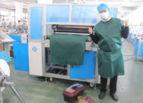 Robe chirurgicale complètement automatique de PE faisant des PCs de CPE 40-160 de machine/minute