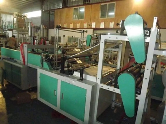 Sac chaud commandé par ordinateur de cachetage de moteur servo faisant le sac de PE de Machine#220-240V faisant à machine la coupe froide de scellage chaude
