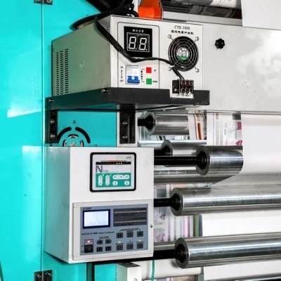 Six machines d'impression à grande vitesse de Flexo de couleurs