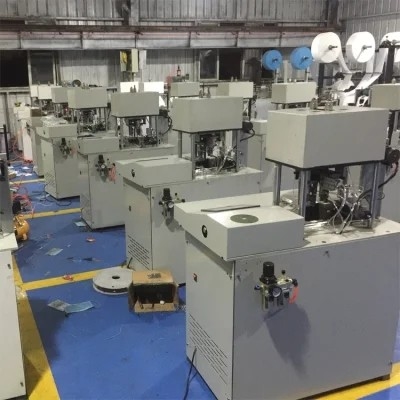 boucle de l'oreille 2600W faisant la machine