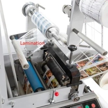 Imprimante à grande vitesse de label de Flexo pour les autocollants de papier de film avec le vernis UV stratifiant, machine d'impression de label de Flexo de la couleur 1-8