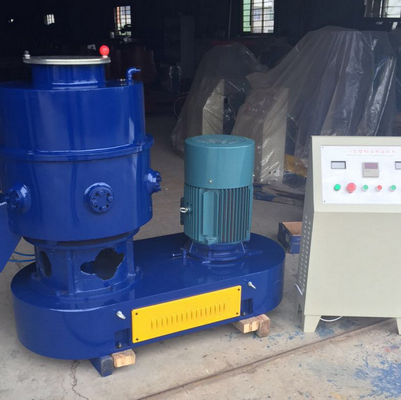 Chaîne de production en plastique de coupure chaude d'extrudeuse de granulatoire plastique de déchets