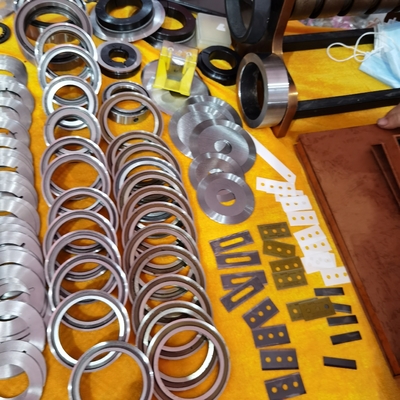 Métal de découpage rotatoire fendant le papier d'aluminium de cuivre industriel de lames rondes