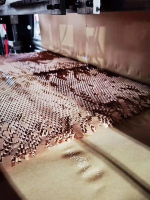 Sac écologique de papier d'emballage faisant le messager capitonné par machine Delivery Envelope Honeycomb